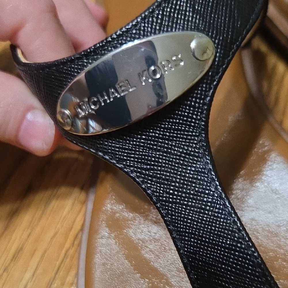 Sandles - Picture 2 of 7